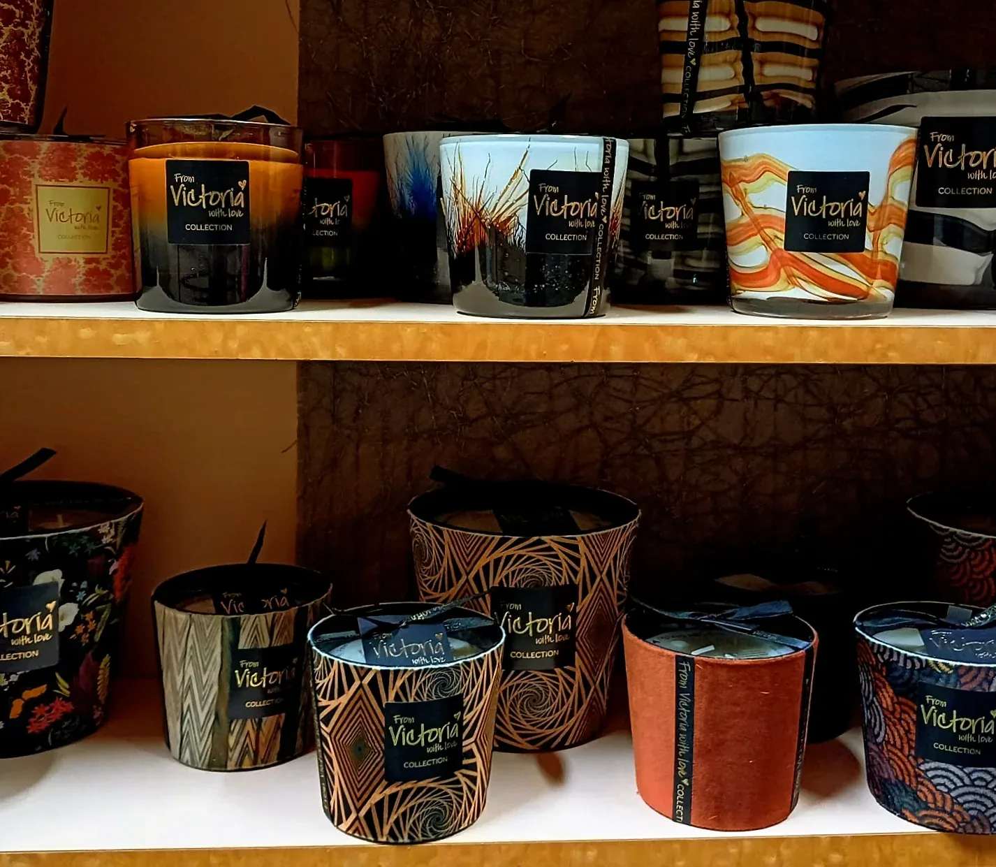 Le rayon des bougies parfumées, collection From Victoria with love
