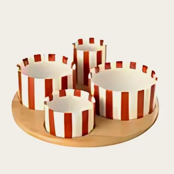 Set apéro rayé en grès cognac et blanc, avec plateau